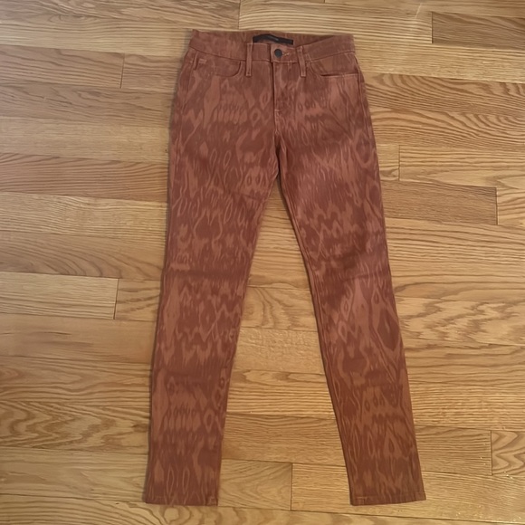 Joe’s Jeans. Brown / Orange printed soft denim. Size 24. - Picture 2 of 4